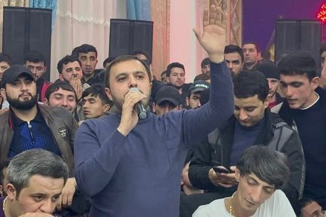 Məşhur şirkətləri gizli reklam edən meyxanaçılar