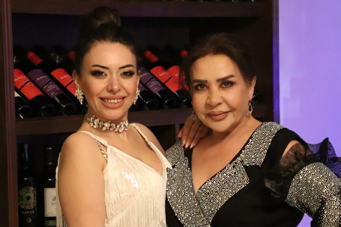 Meyxanaçı Samirə qızını cəzalandırdı: Təxəllüsündən məhrum etdi