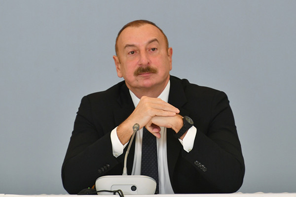 Müdafiə Nazirliyinin hərbçiləri təltif edildi - Siyahı