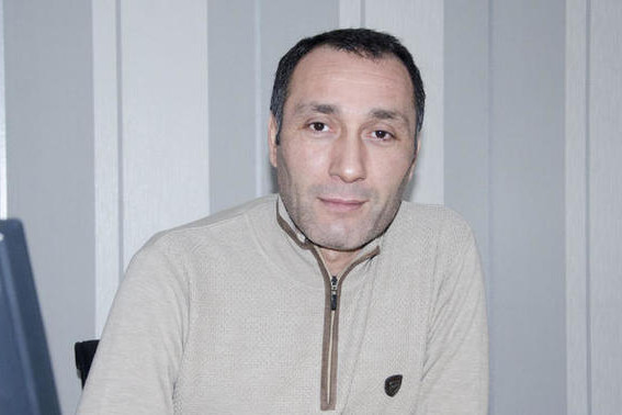 Baş redaktor yarım saatdan çox gözlədi, avtobus gəlmədi - ŞİKAYƏT