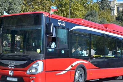 Bakı: Xətaidə BakuBus avtobusun mühərrik hissəsi tüstülənib