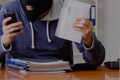 Bakıda satıcılar qarət olunub: COVID-19 pasportu, pul və telefon oğurlanıb