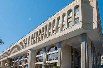 Bakı: Elmlər Akademiyası stansiyasının inzibati binanın pəncərələrinin təmirinə 53.533 manat ayrılıb