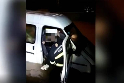 Tunelə girən mikroavtobus sərnişinləri ünvanına çatdıra bilmədi