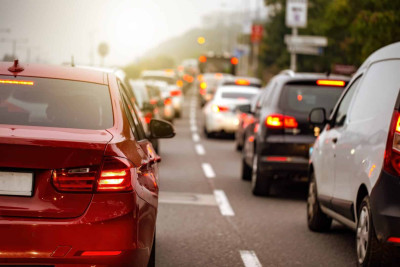 Bakıda Heydər Əliyev prospektində yol qəzası baş verib