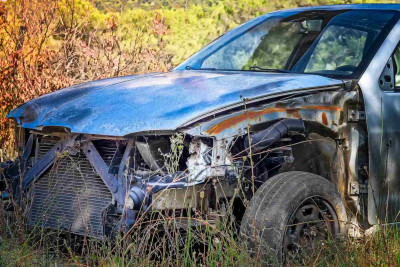 Pirallahı qəsəbəsində iki avtomobil toqquşub