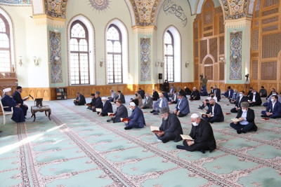 Vətən müharibəsi şəhidlərinin xatirəsi bir çox dini məbədlərdə yad edilib