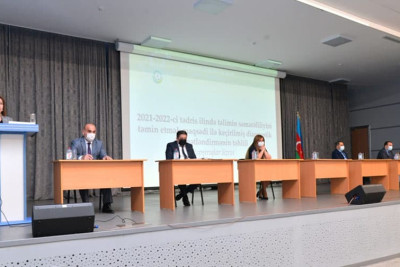 Bakıda məktəb direktorları üçün seminar keçirilib