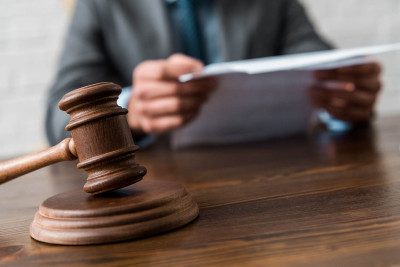 Bakıda doğma qızlarını zorlayan ata cəzasını aldı