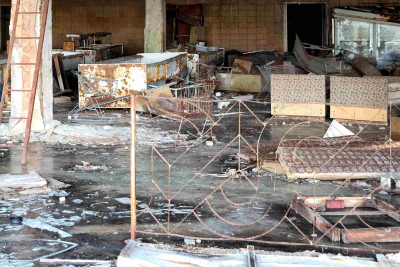 Bakıda işlək vəziyyət olan mağaza dağıdılıb