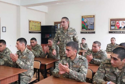 Müstəqilliyin Bərpası Günü münasibətilə əsgərlərlə görüş keçirilib