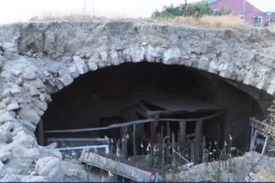 Bakının Fatmayı kəndində qədim karvansaraylar və türbələr qəzalı vəziyyətdədir