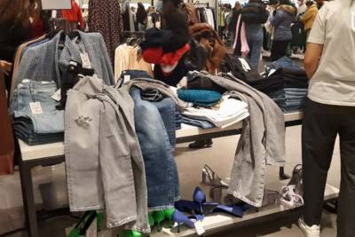 Paytaxt mağazalarında “Black Friday” endirimləri müşahidə olunur