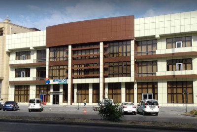 100 manat candan şirindir: Nərimanovda qız özünü yandırmaq istəyib