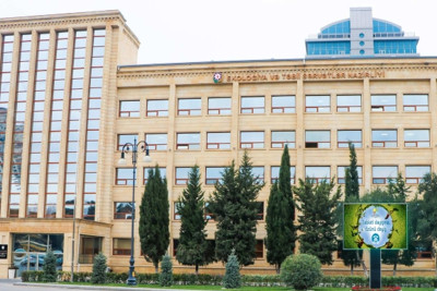 Bakıda nazirliyin binasında tüstülənmə hadisəsi qeydə alınıb