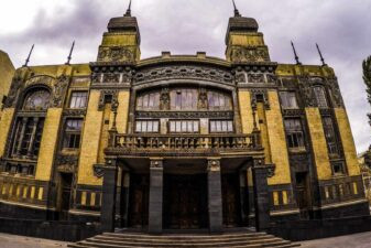 Bakılı milyonçunun sevdiyi üçün inşa etdirdiyi teatr binası