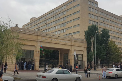Bakıda fəaliyyət göstərən universitetlər bölgələrə köçürülə bilər
