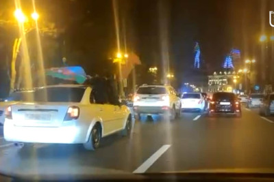 Bakı sakinləri Zəfər gününə hazırlaşır