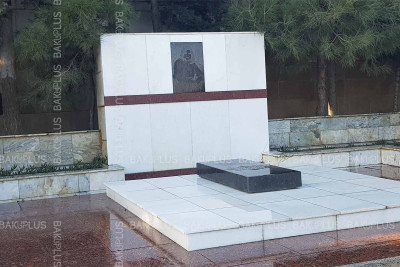 16 dekabr- Azərbaycanın Milli Qəhrəmanı, jurnalist Salatın Əsgərovanın doğum günüdür