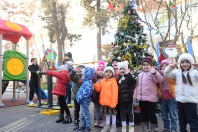 4-cü mikrorayonunda daha bir həyət adablaşdırılıb