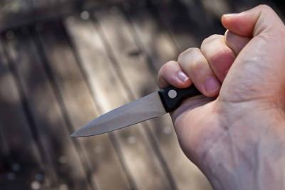 Bakıda dava zamanı 17 yaşlı oğlan bıçaqlanıb
