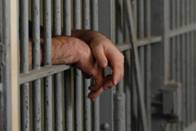 Xətai rayonunda narkotik vasitənin təsiri altında olan sürücü avtomobillərə ziyan vurub