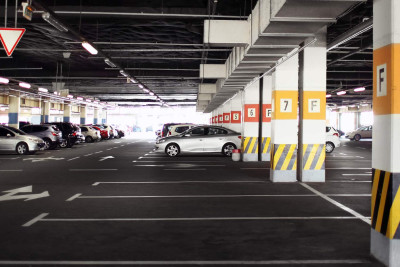 “AF mall” ticarət mərkəzinin altındakı “Parking”in girişi dəyişdirilib