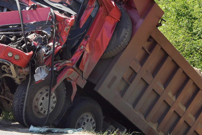 59 saylı məktəbin yanında yük avtomobili qəza törədib