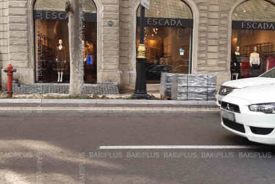 Bakının mərkəzi küçələri Yeni ilə hazırlaşır