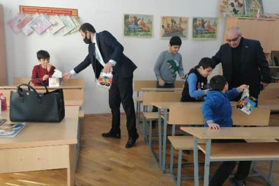 Nəsimi rayonundakı körpələr evi məsul şəxslər tərəfindən ziyarət olunub