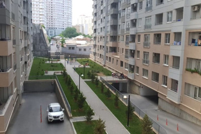 Xəzər rayonunda ev yanıb: xəsarət alan var