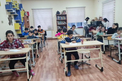 İncəsənət Universitetinin tələbələri xeyriyyə aksiyası keçirdib