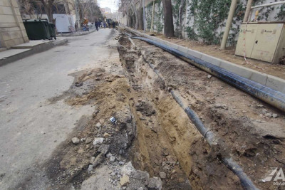 Nərimanov rayonunda avtomobil yolları bərpa olunur