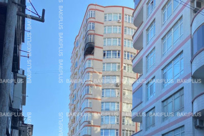 “Life Center” binasındakı yanğın söndürülüb - YENİLƏNİB