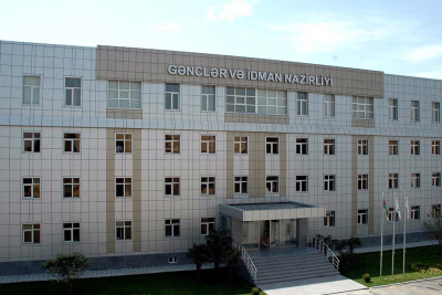 Binəqədi rayonu Gənclər evinə rəhbər vəzifəsinə işçi tələb olunur