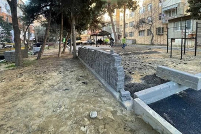 Nəsimi rayonunda binaların həyətləri abadlaşdırılır