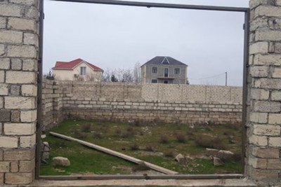 Oğrular Xəzər rayon sakinini darvazasız qoydular