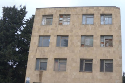 14 nömrəli Bakı Peşə Liseyinin tələbələri oxumaq əvəzinə damda şou göstəriblər