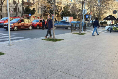 Bakının mərkəzində “Prius”un iştirakı ilə zəncirvari qəza baş verib