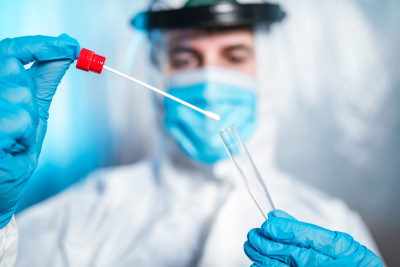 Bakıda ədliyyə işçiləri üçün COVİD-19 infeksiyasına yeni diaqnostik məntəqə yaradılıb