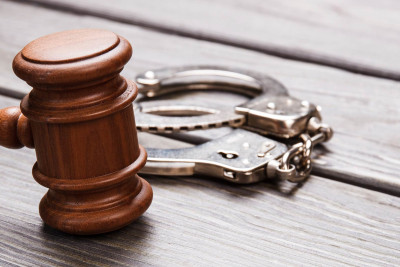 Bakıda tanışına qarşı dələduzluq etməkdə təqsirləndirilən şəxs həbs olunub