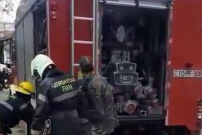 Bakıda parkda yanğın başlayıb
