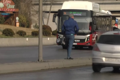 Bakı avtovağzalının yaxınlığında qanunsuz parklanmaya qarşı reyd keçirilib
