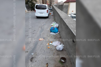 Yasamalda piyadalar üçün nəzərdə tutulan səki zəbt olunub
