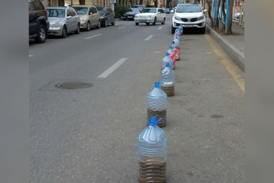 Nəsimi rayonunda məşhur restoran ərazini zəbt edib