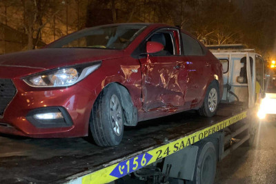 Paytaxtın mərkəzində qəza: hamilə qadın xəsarət alıb