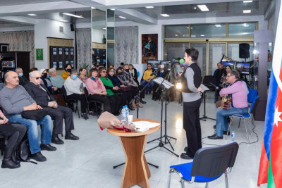 Bakıda baharın gəlişi münasibətilə ədəbi-musiqili gecə keçirilib