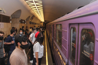 Bakı metrosunda dilənçilərə qarşı reyd keçirilib