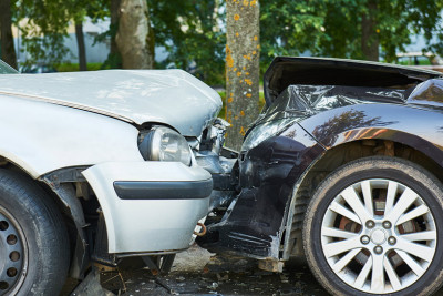 Xətai: Ağ Şəhərin yanında iki avtomobil toqquşub