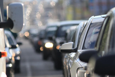 Bakıda yol qəzası tıxaca səbəb olub
